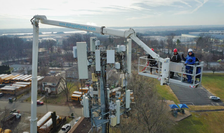 00-Cell-Tower-Upgrade-and-Repairs-Swivel-360-Around-Tower-from-a-Single-Parking-Spot