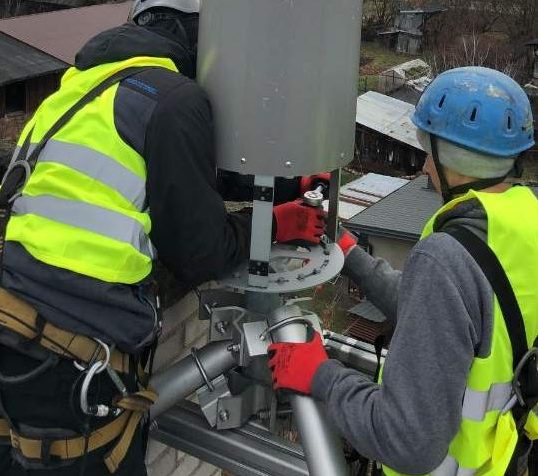 Gamma nu antenna installation