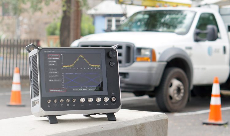 Astronics Banner R9000. R8600, R8200